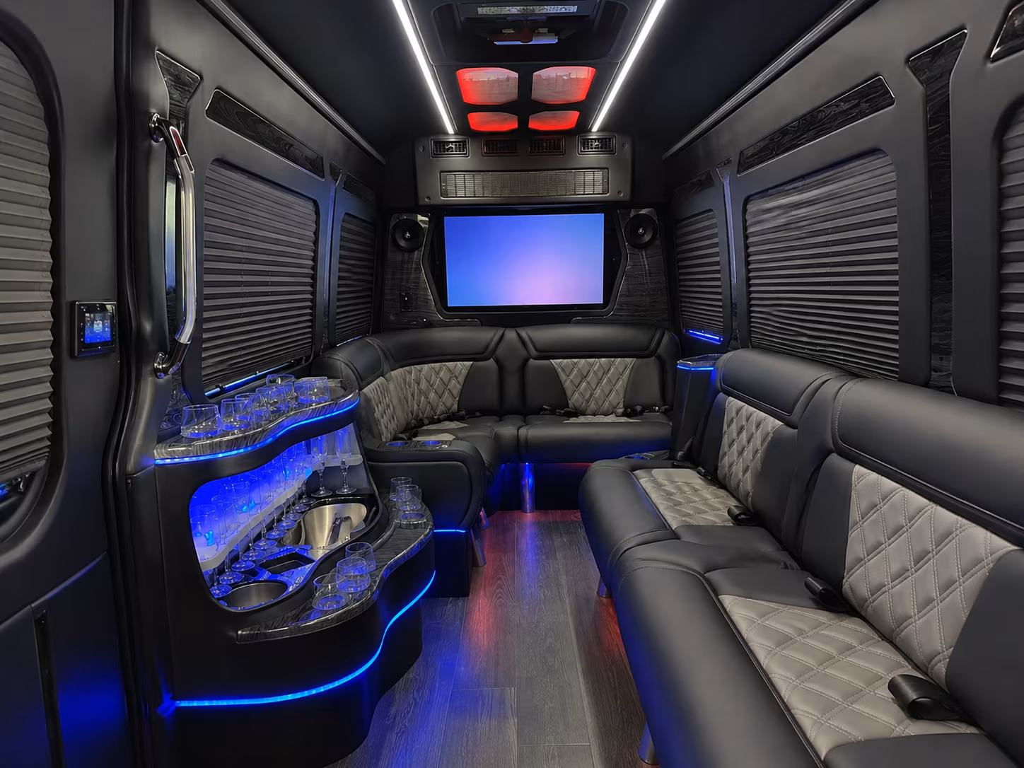book the perfect ride for your next airport transfer 1